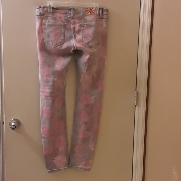Women's Machine Jeans - Picture 3 of 5
